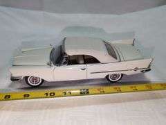 1957 CHRYSLER 300C DIECAST CAR MODEL