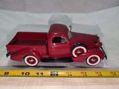 1937 STUDEBAKER DIECAST PICKUP TRUCK MODEL