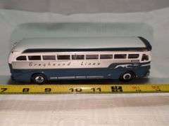 CORGI YELLOWCOACH 743 DIECAST GREYHOUND BUS MODEL