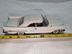 1957 CHRYSLER 300C DIECAST CAR MODEL