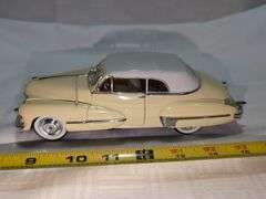 1947 CADILLAC SERIES 62 DIECAST CAR MODEL