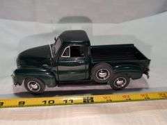 1953 CHEVROLET 3100 DIECAST PICKUP TRUCK MODEL