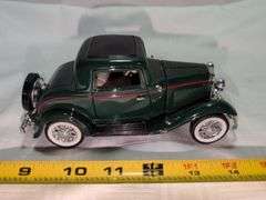 1932 FORD 3-WINDOW COUPE DIECAST CAR MODEL