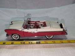 1956 FORD FAIRLANE SUNLINER DIECAST CAR MODEL