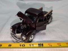 1940 FORD DIECAST PICKUP TRUCK MODEL