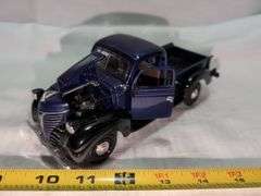 1941 PLYMOUTH DIECAST PICKUP TRUCK MODEL