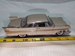 1958 PLYMOUTH FURY DIECAST CAR MODEL