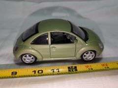 1998 VOLKSWAGEN NEW BEETLE DIECAST CAR MODEL