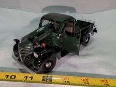 1941 PLYMOUTH DIECAST PICKUP TRUCK MODEL