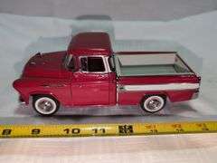 1967 CHEVROLET CAMEO DIECAST PICKUP TRUCK MODEL