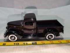1937 CHEVROLET DIECAST PICKUP TRUCK MODEL