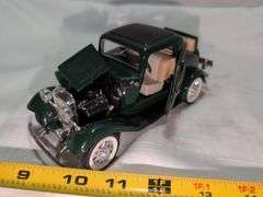 1932 FORD 3-WINDOW COUPE DIECAST CAR MODEL