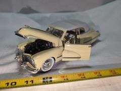 1947 CADILLAC SERIES 62 DIECAST CAR MODEL