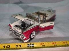 1955 FORD CROWN VICTORIA DIECAST CAR MODEL
