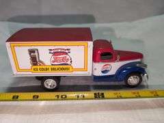 1942 CHEVROLET 1-1/2-TON DIECAST BOX TRUCK MODEL BANK