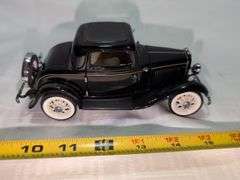 1932 FORD DIECAST CAR MODEL