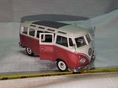 1962 VOLKSWAGEN VAN SAMBA DIECAST CAR MODEL
