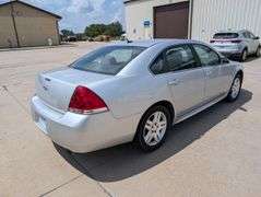 2013 CHEVROLET IMPALA 4-DOOR SEDAN (SHOWING: 104,274 MILES)