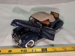 1939 FORD DELUXE CONVERTIBLE COUPE DIECAST CAR MODEL