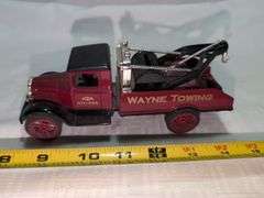 1931 HAWKEYE DIECAST WRECKER TRUCK MODEL BANK