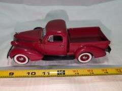 1937 STUDEBAKER DIECAST PICKUP TRUCK MODEL