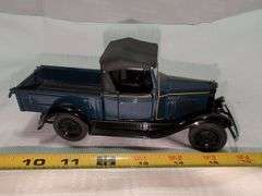 1931 CHEVROLET ROADSTER DIECAST PICKUP TRUCK MODEL