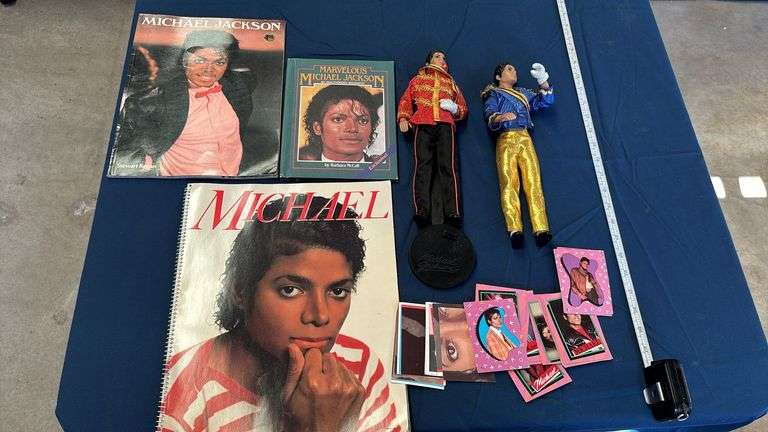 ASSORTED MICHAEL JACKSON MEMORABILIA