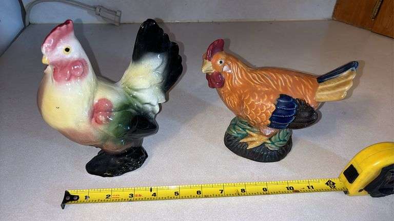 2-VINTAGE CHICKEN FIGURES - Isabell Auction