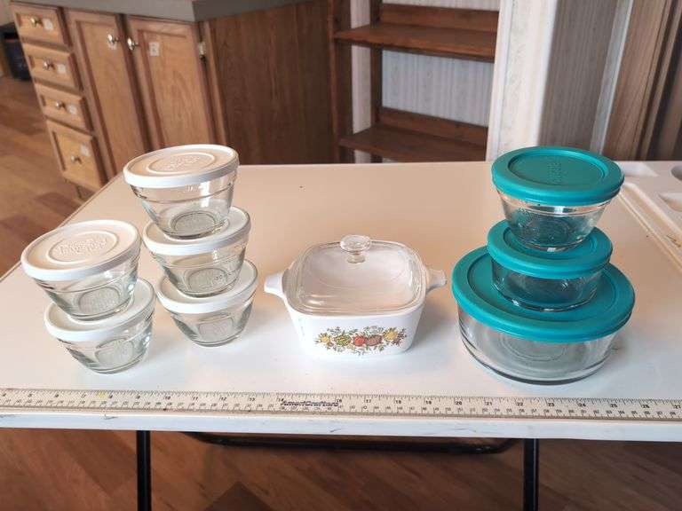 (K) CORNING WARE DISH WITH LID, PAMPERED CHEF STORAGE CONTAINERS WITH LIDS, ETC.