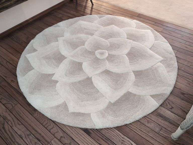 (E) ROUND AREA RUG (72