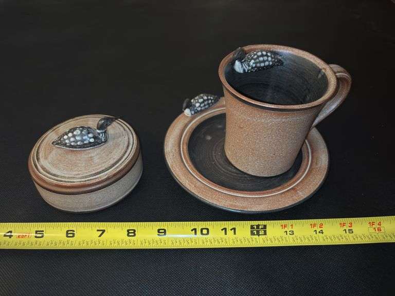 (DR) 3PIECE SET DENEEN POTTERY (BEAK BROKE ON ONE DUCK) Isabell Auction