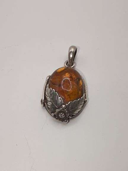 STERLING SILVER & AMBER NECKLACE PENDANT