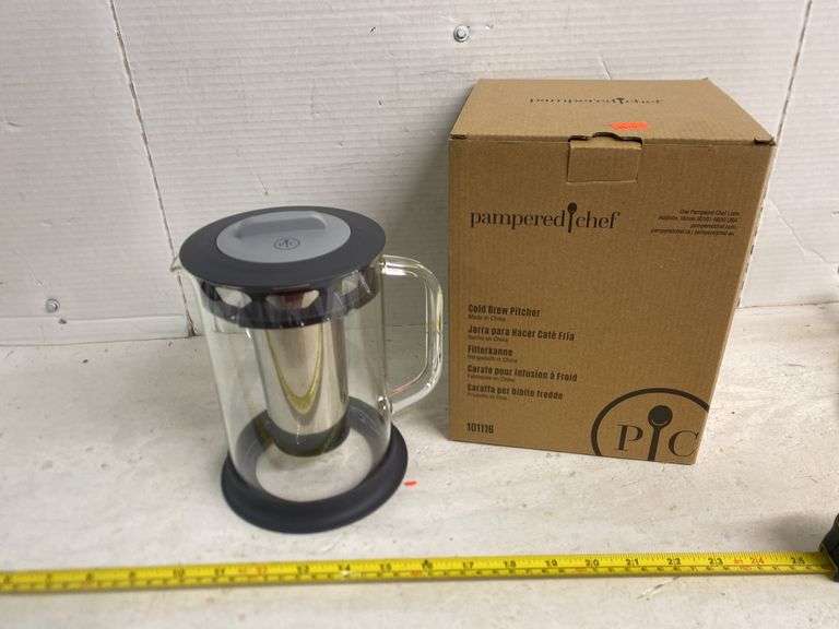 PAMPERED CHEF COLD BREW PITCHER