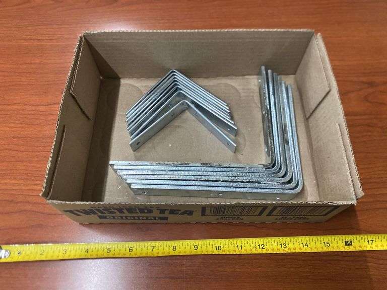 (N) ASSORTED (4”) AND (8”) 90 DEGREE ANGLE BRACKETS - Isabell Auction