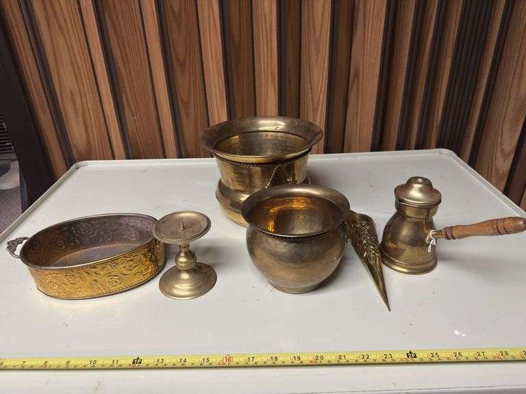 ASSORTED BRASS DECOR