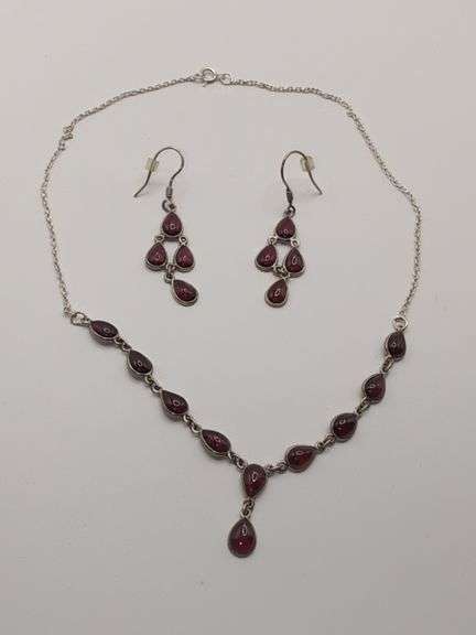 VINTAGE NECKLACE & EARRINGS SET