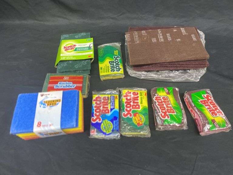 ASSORTED SCRUBBING SPONGES