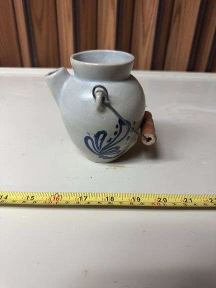 VINTAGE CERAMIC TEAPOT