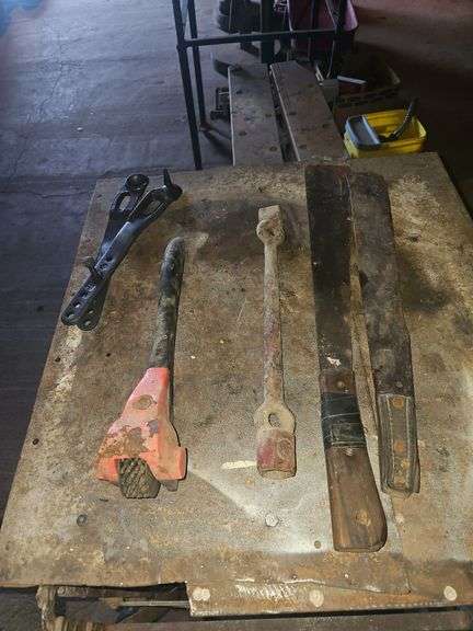 (SHOP) SICKLE BAR SKID SHOE, GRINDING WHEEL DRESSER, CORN KNIVES ...