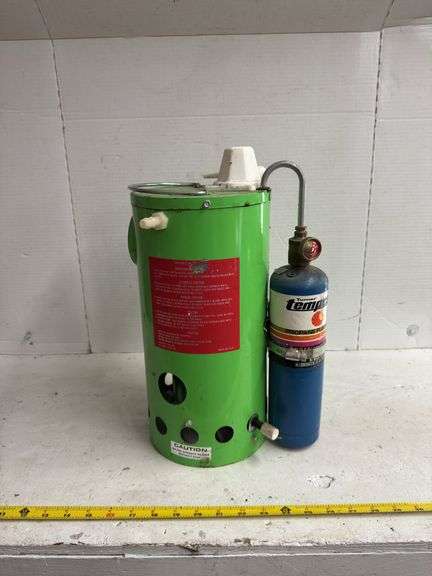 HOT N QUICK VINTAGE PORTABLE PROPANE CAMPING HOT WATER HEATER