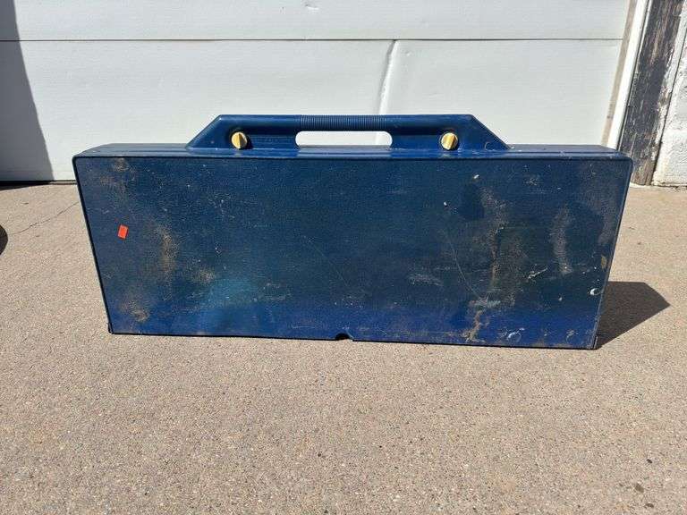 PORTABLE FOLD UP PICNIC TABLE
