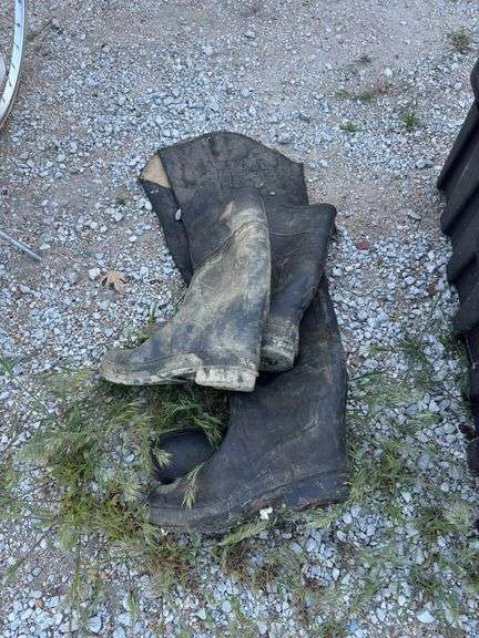 (OUT) MUCK BOOTS AND WADERS