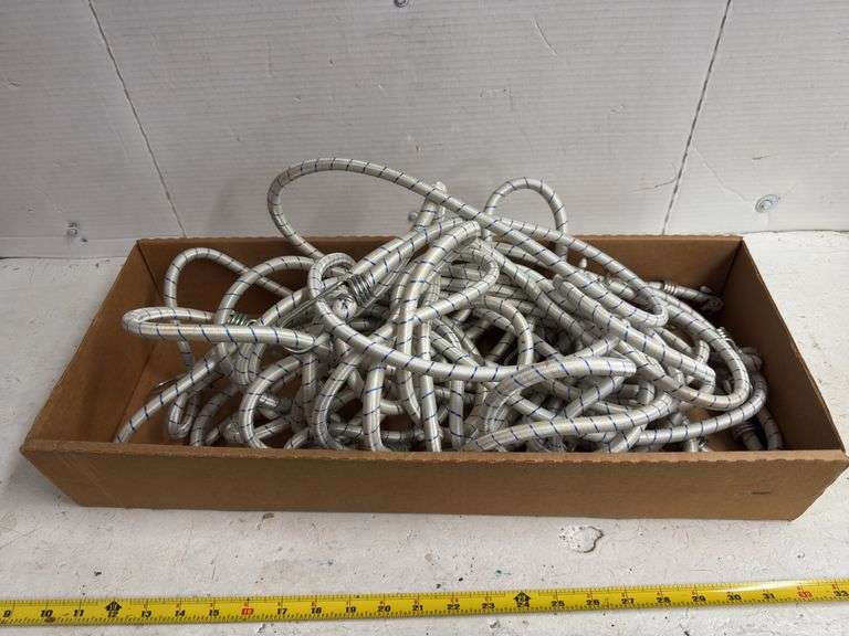 BOX OF ASSORTED BUNGEE CORDS