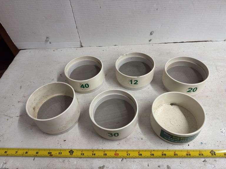 6 PIECE SET OF SIEVES