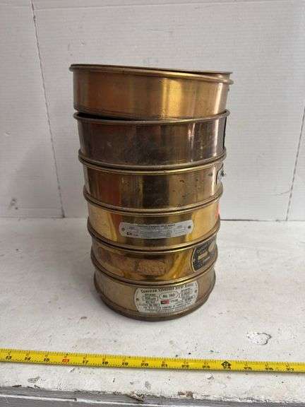6 PIECE SET OF SIEVES