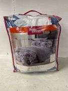 BETTER HOMES & GARDENS KING QUILT SET