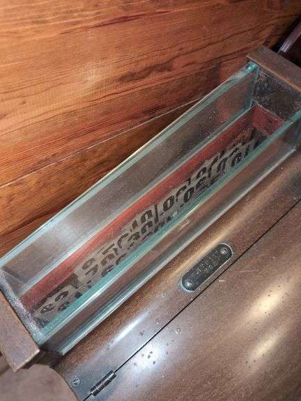 (LSR) VINTAGE NATIONAL CASH REGISTER