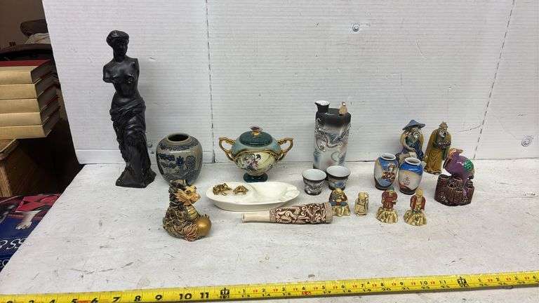 VINTAGE DRAGON WARE, OCCUPIED JAPAN SMALL VASES AND DECOR(ONE CHIPPED) ORIENTAL FIGURINES, ETC.