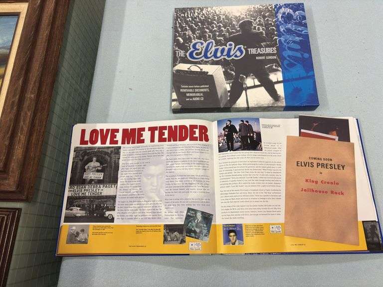 THE ELVIS TREASURES MEMORABILIA BOOK Isabell Auction