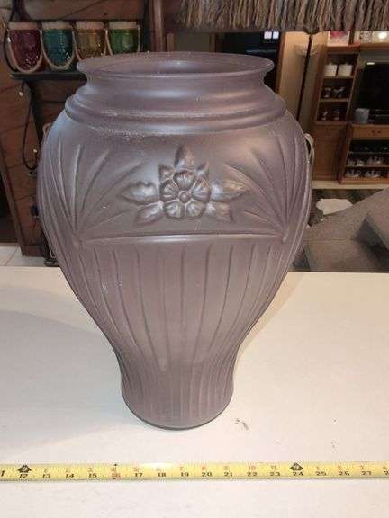 (ER) 16" TALL PURPLE GLASS VASE